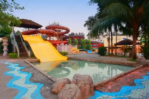 Water kingdom ride slide world